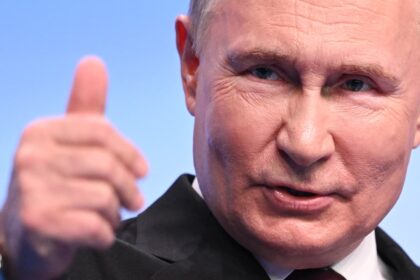 Putin wins Russian election and talks about Navaln